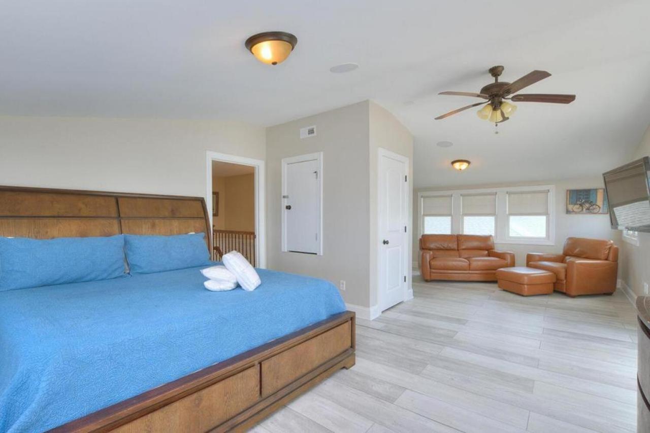 Nirvana Oak Island Exterior photo