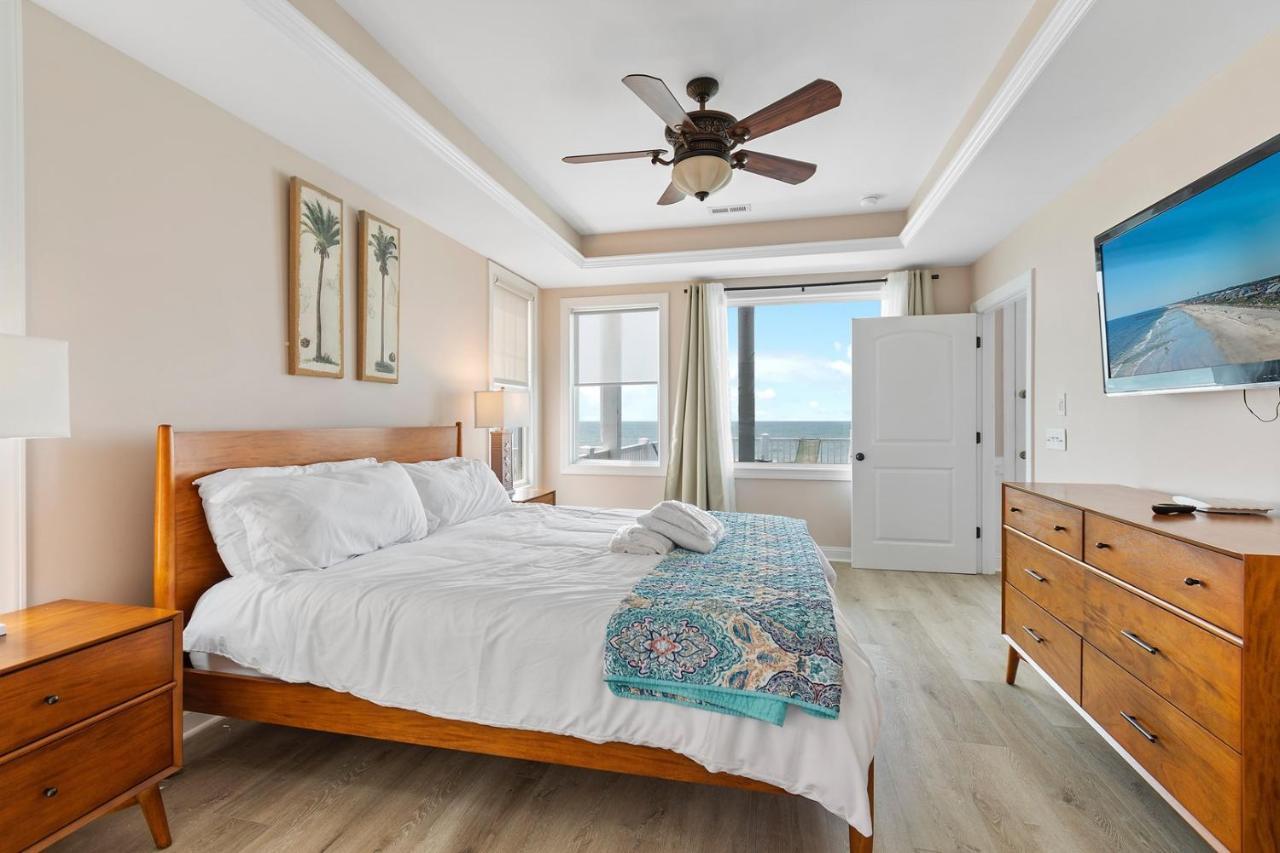 Nirvana Oak Island Exterior photo