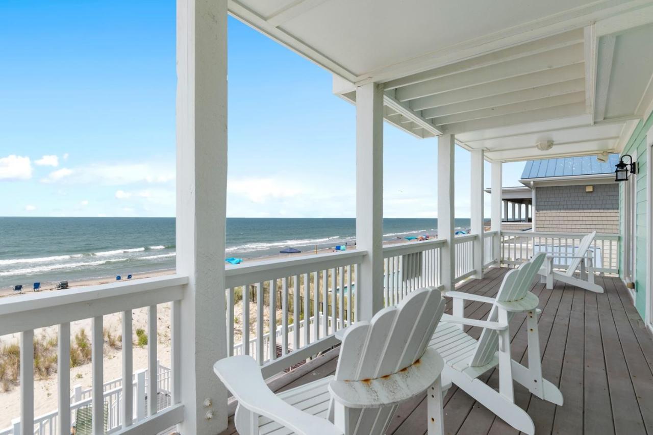 Nirvana Oak Island Exterior photo